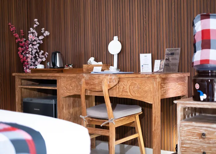 Homayoon At Bisma - 10 Min Walk To Center Couette-café 3*