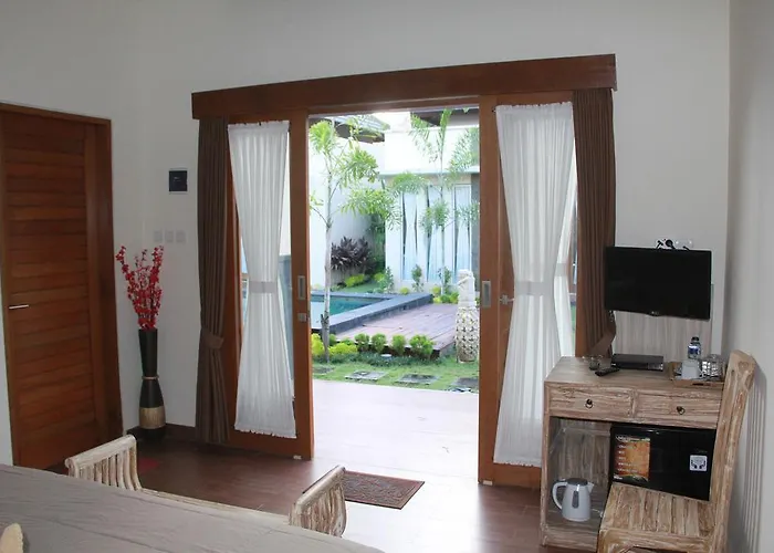 Homayoon At Bisma - 10 Min Walk To Center Couette-café 3*